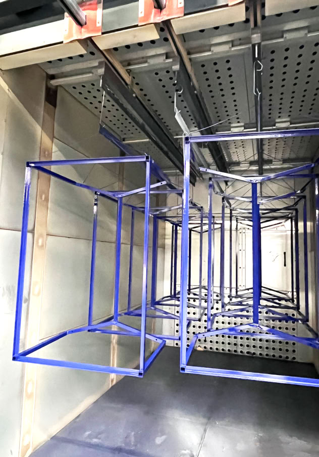 Photographie En Niveaux De Gris Des échafaudages