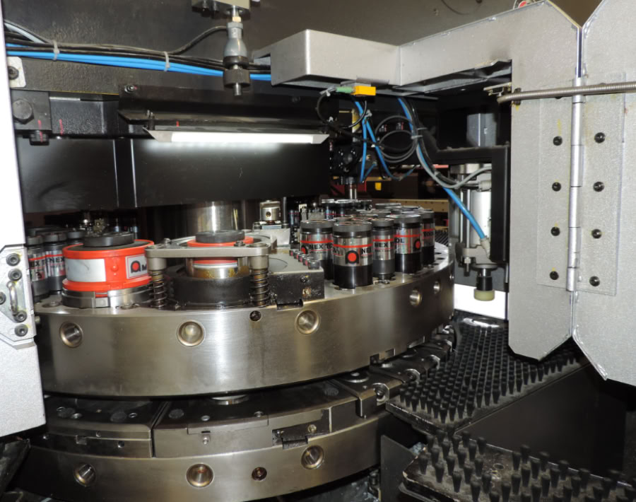 Photographie En Niveaux De Gris Des échafaudages